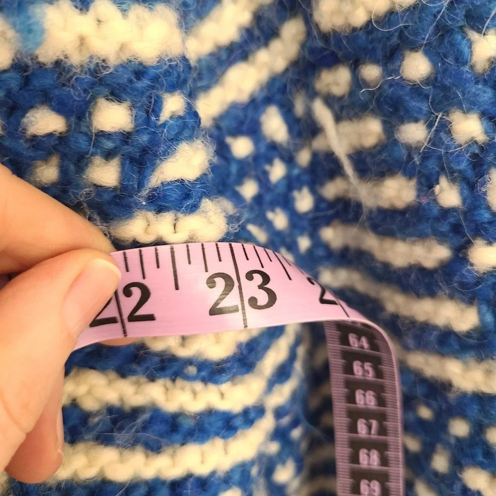 Vintage Elegant Passage‎ Sz L Blue 100% Wool Heavyweight Fisherman Sweater Cozy